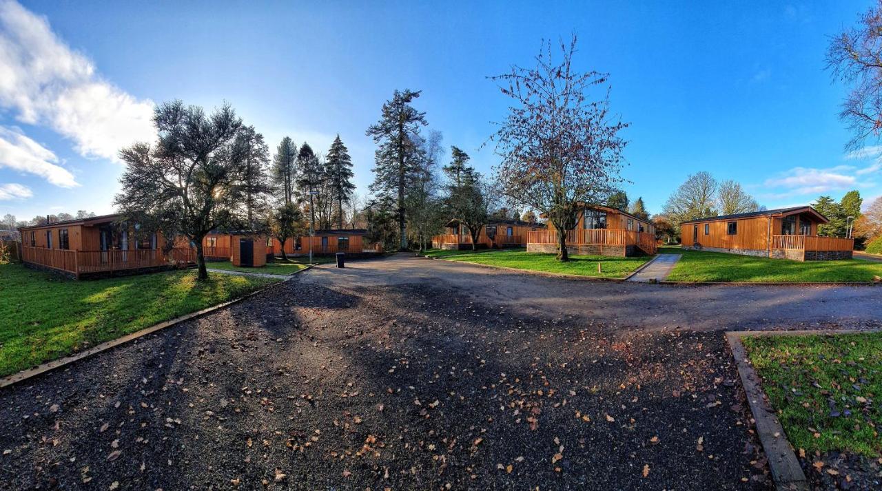 Skyline Lodge Loch Lomond Castle Lodges Balloch Dış mekan fotoğraf