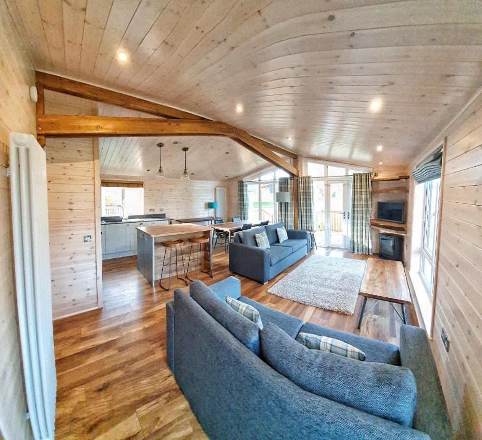 Skyline Lodge Loch Lomond Castle Lodges Balloch Dış mekan fotoğraf